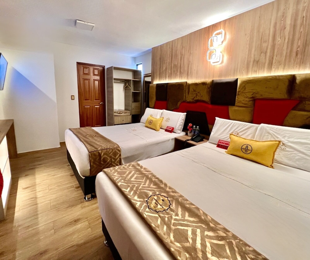 Family Double Room, Multiple Beds photo 2