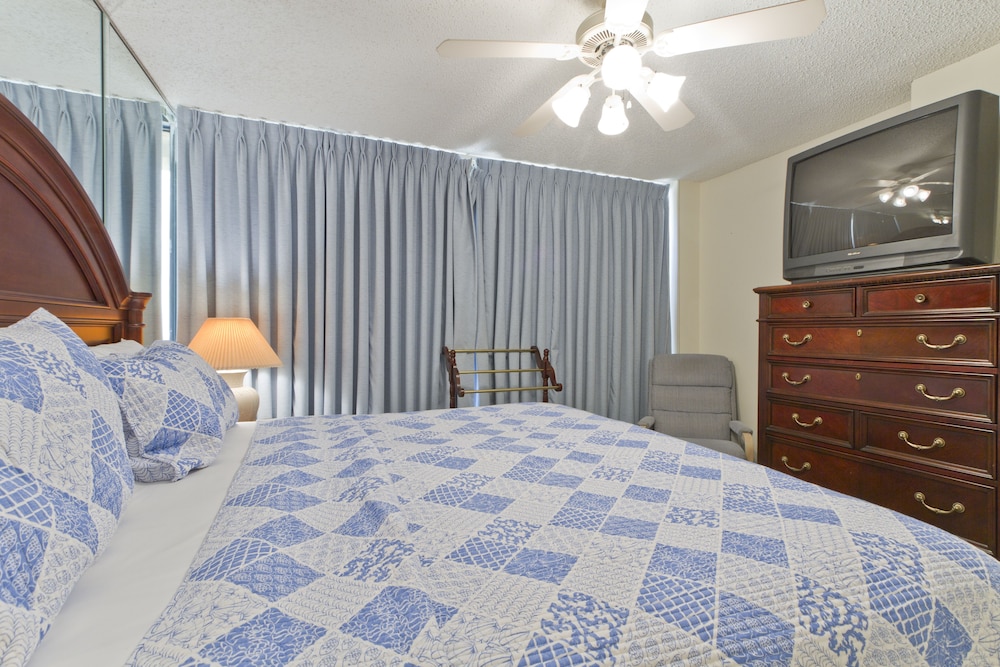 Condo, 3 Bedrooms, 2 Bathrooms (#3) photo 3