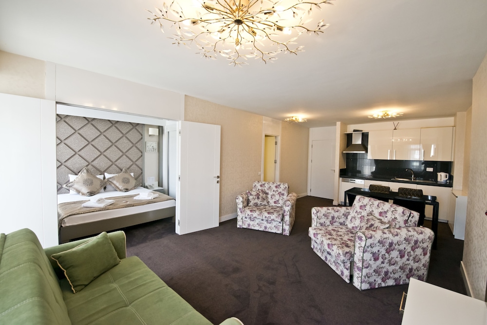 Suite photo 1