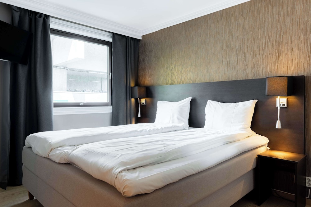 Room (Master) photo 2