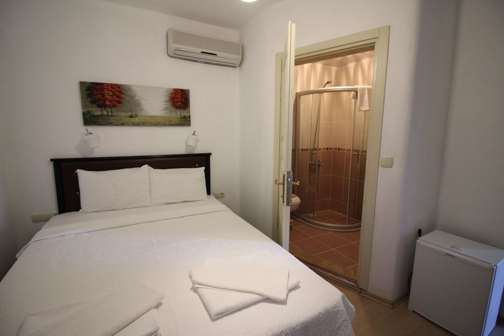 Economy Room photo 1