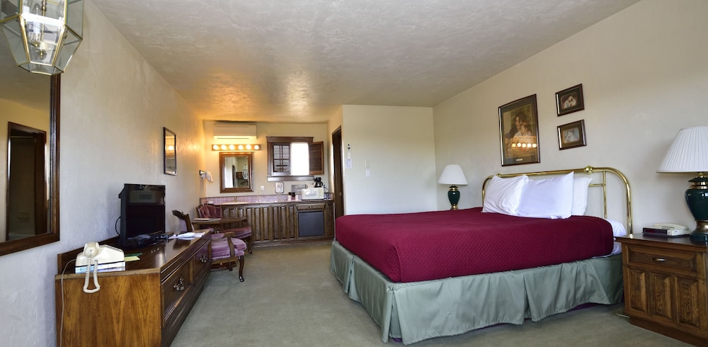 Deluxe Room, 1 King Bed