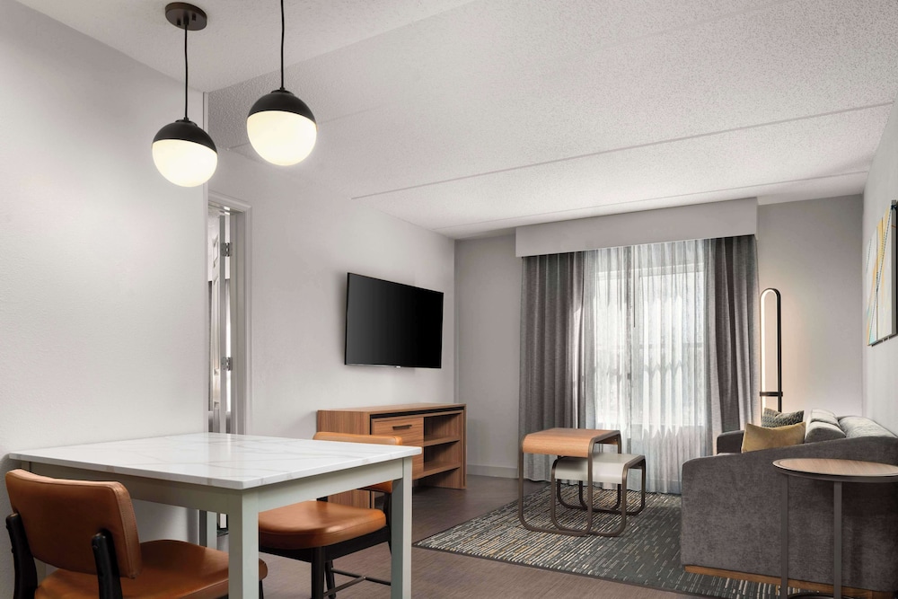 Deluxe Suite, 1 Bedroom, Kitchen (1 King Bed) photo 3