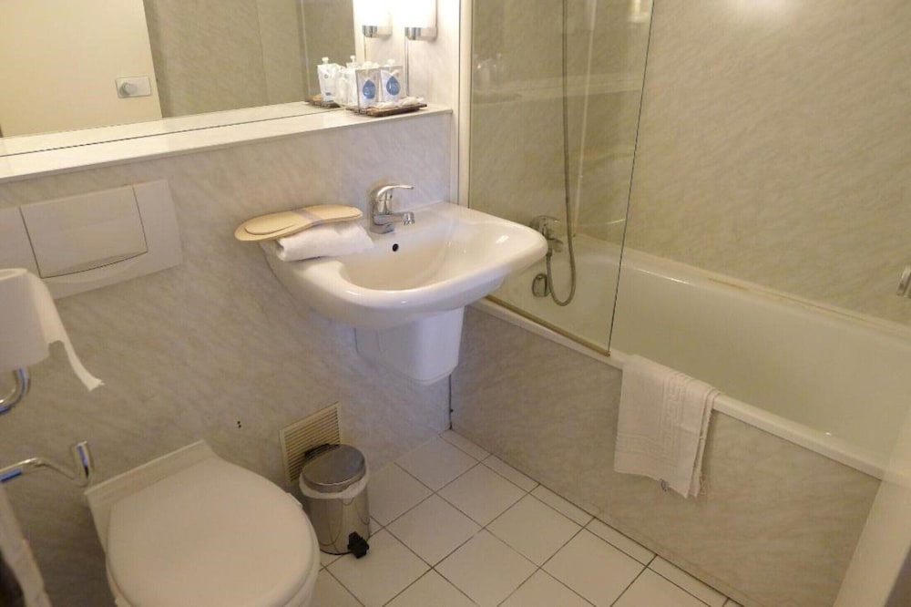 Standard Room, 2 Twin Beds - Photo 3