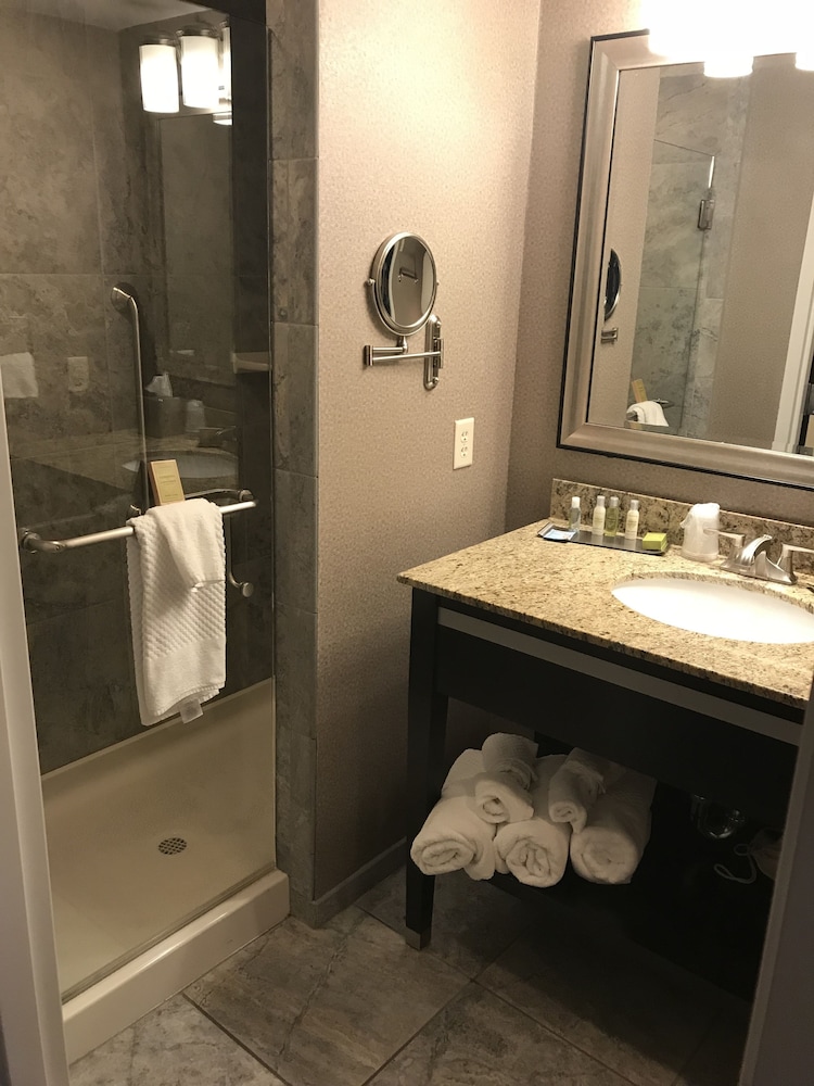 Suite, 2 Queen Beds, Accessible - Photo 6