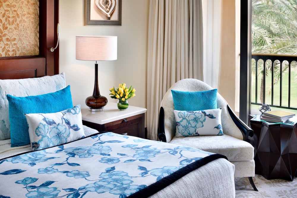 Palace Manzil Superior Twin Room - includes Host Service, Afternoon Tea, Evening Drinks