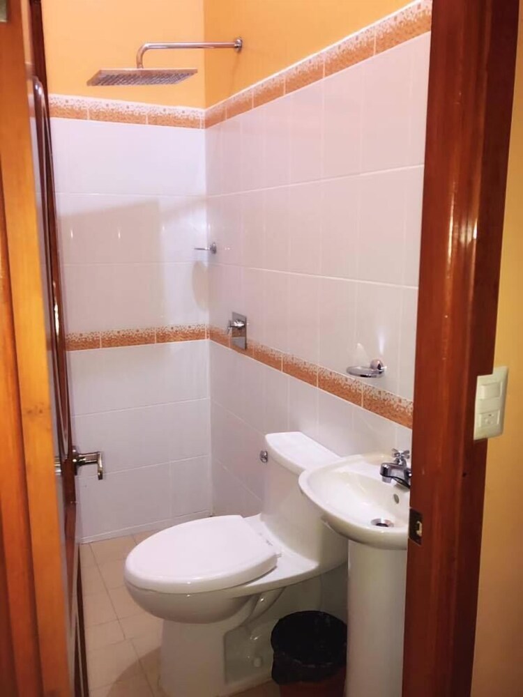 Honeymoon Twin Room, 1 Bedroom, Private Bathroom photo 3
