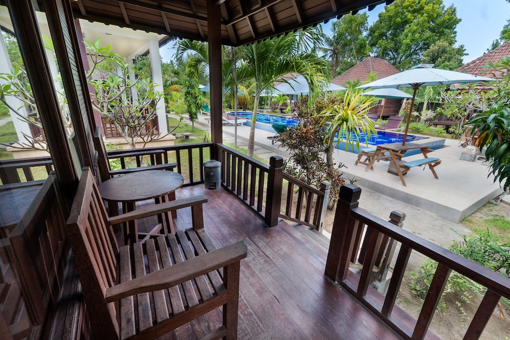 Bungalow, 1 Double Bed, Pool View photo 2