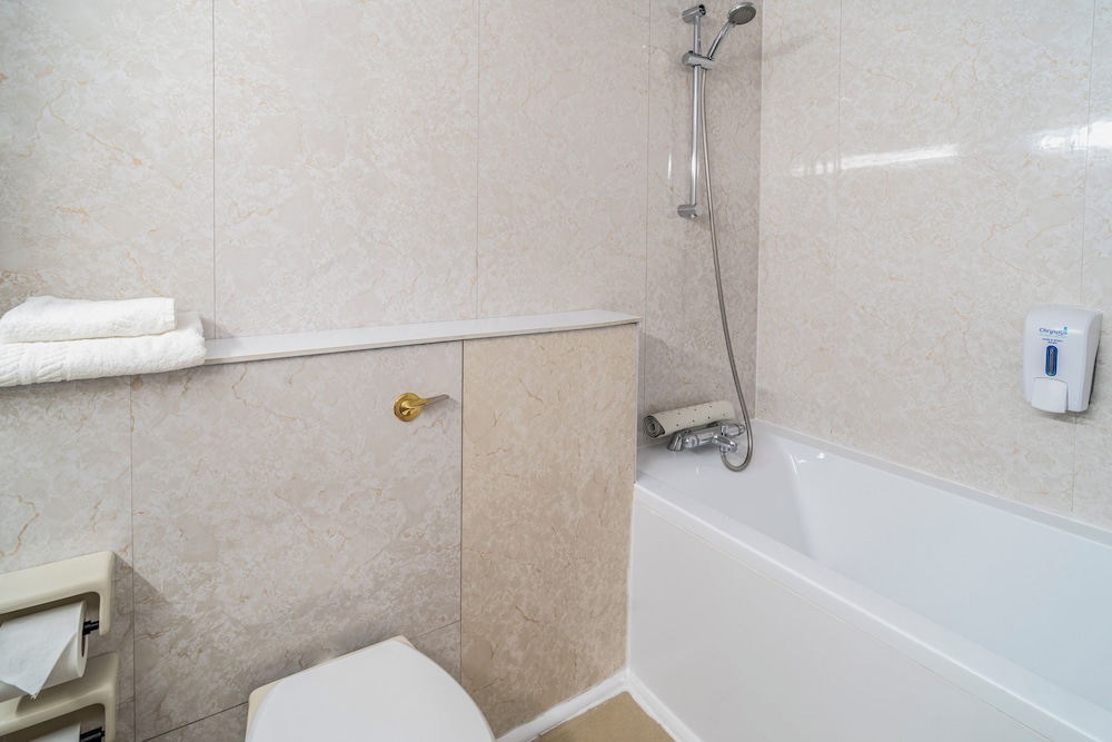 Twin Room, No Windows - Photo 8