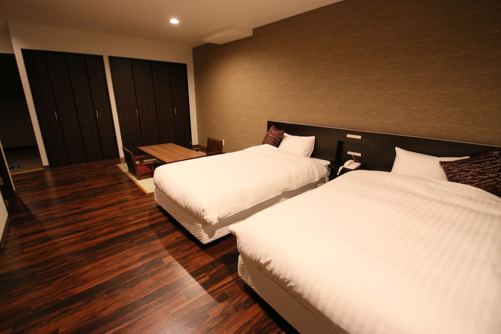 【Dinner (mainly beef) Offer Until 8PM 】Luxury Twin Room, Non Smoking photo 3