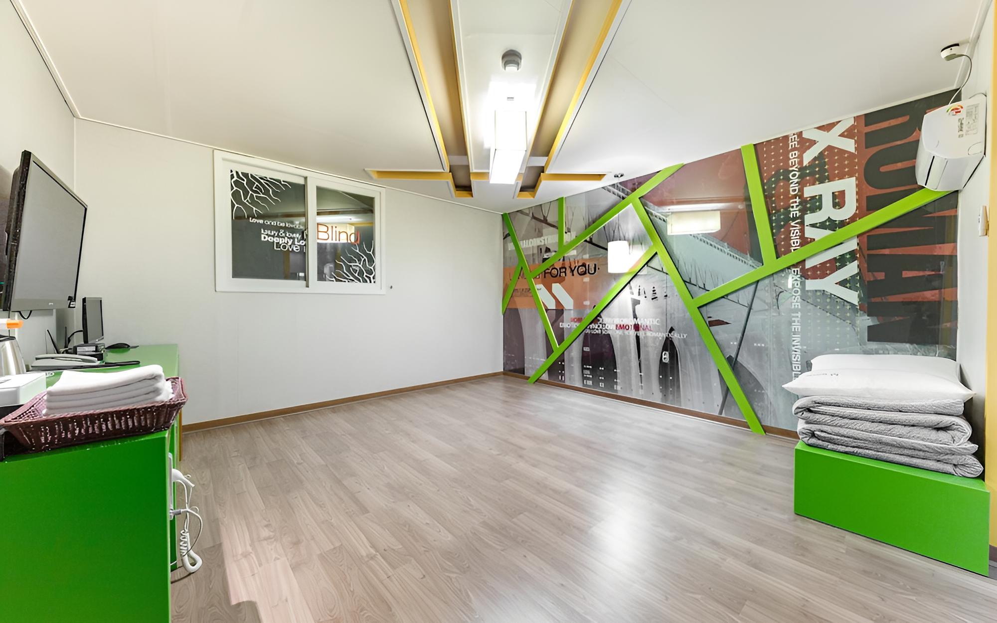 Room (Ondol-Individual heating (100% hot sp)