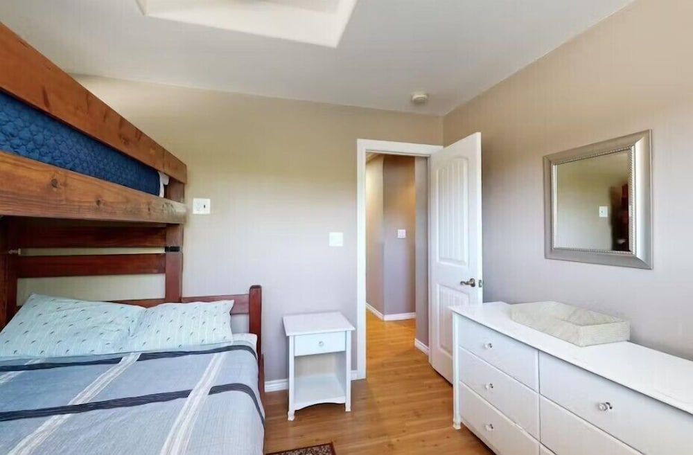 House, Multiple Beds, Balcony photo 3