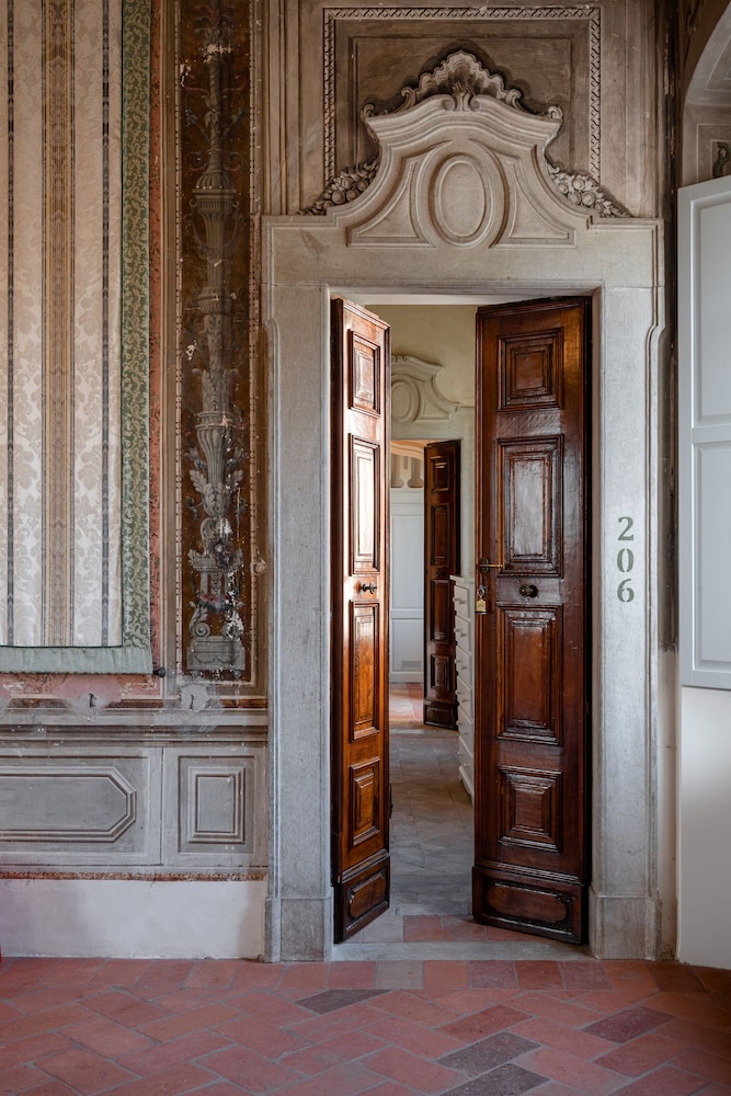 Suite - Photo 5