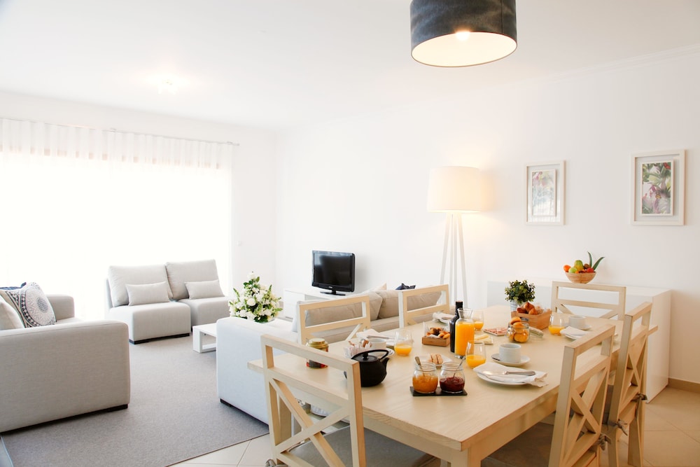Superior Apartment, 3 Bedrooms, Beachside - Photo 1