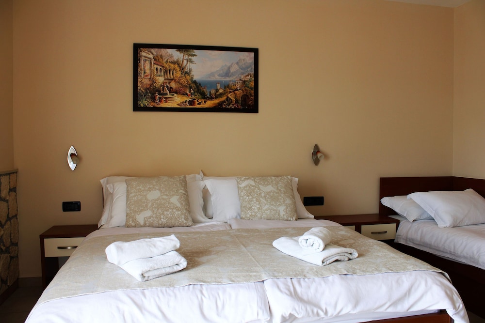 Panoramic Triple Room