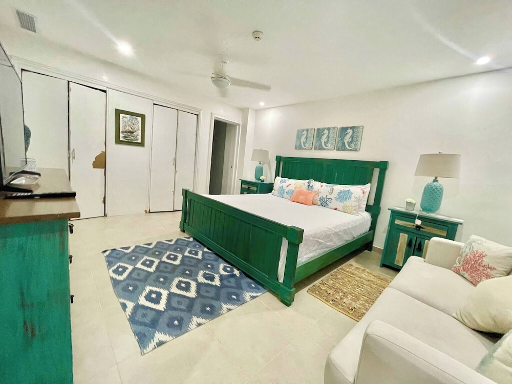 Apartment, 2 Bedrooms, Accessible, Smoking photo 2