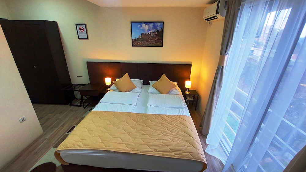 Standard Double Room, 1 Bedroom - Photo 5
