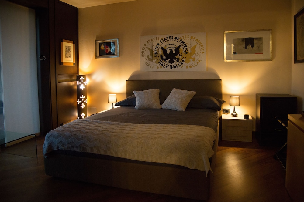 Quadruple Room, 2 Queen Beds, Connecting Rooms (202-203) photo 1