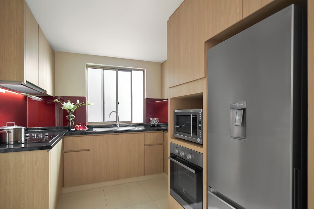 1-bedroom Premier Apartment photo 3