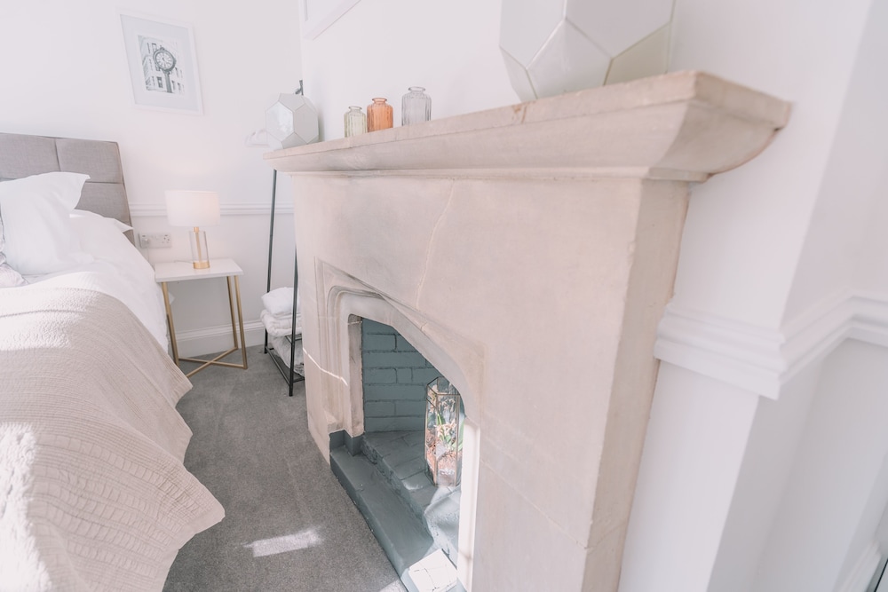 Luxury Suite, Ensuite, River View (Sterling) - Photo 25