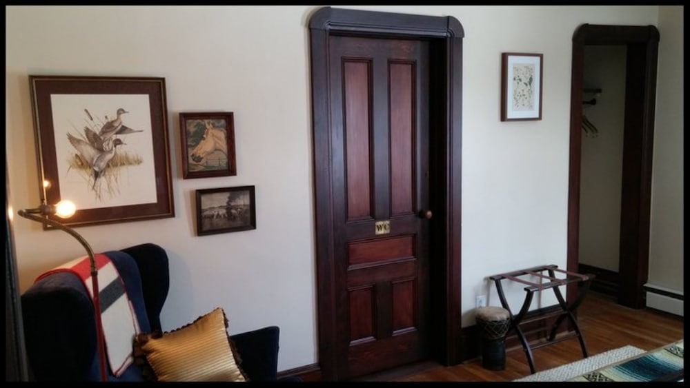 Empire Room