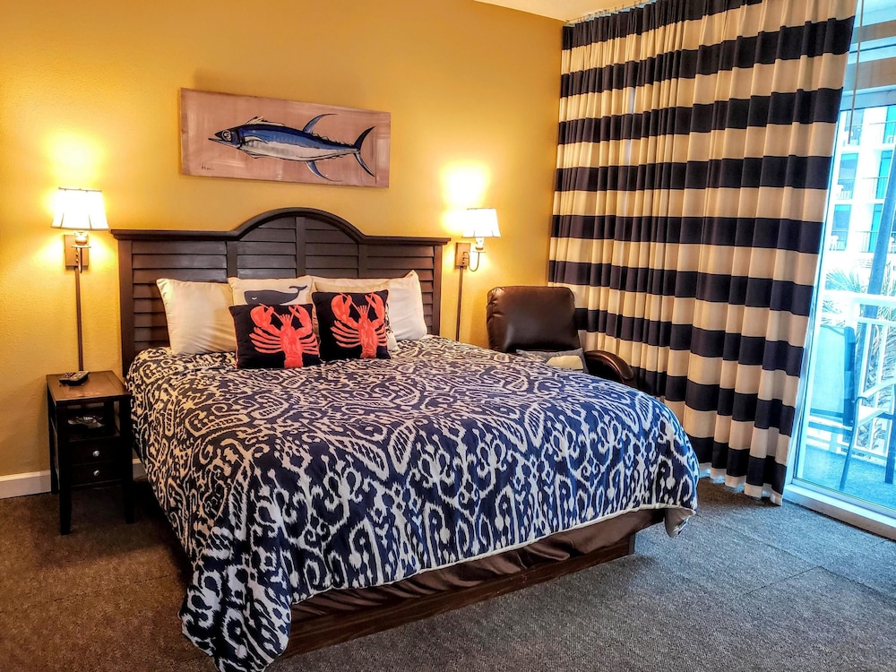 Condo, 2 Bedrooms