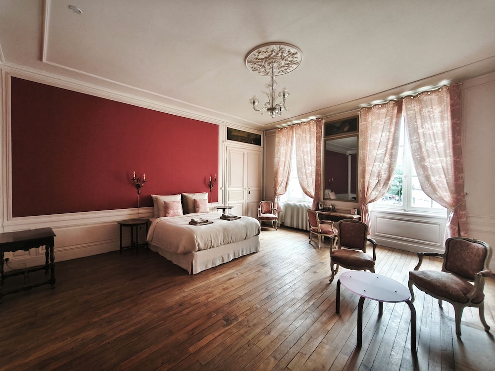 Junior Suite, City View