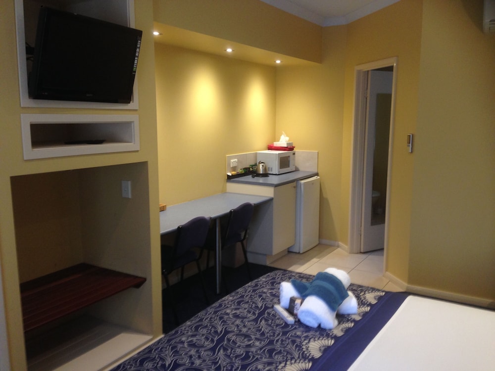 Premium Double Room, 1 King Bed photo 2