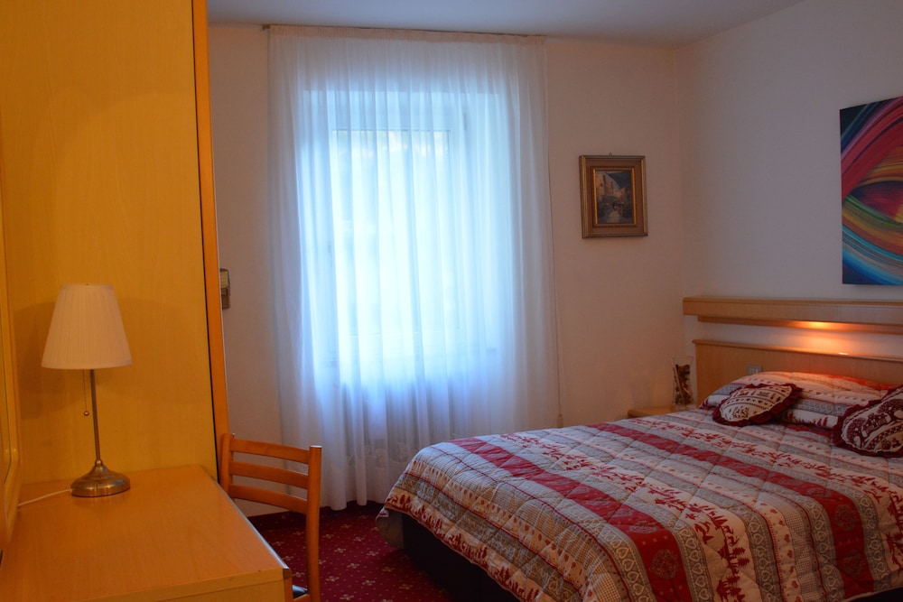 Double or Twin Room photo 1