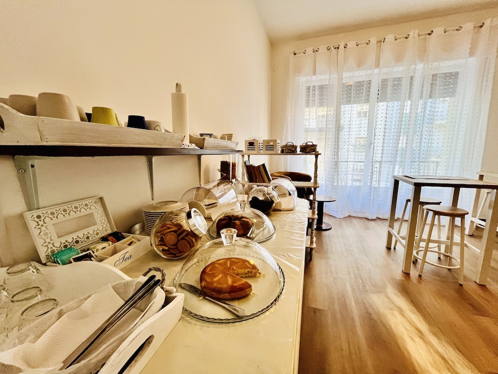 Deluxe Room - Photo 2