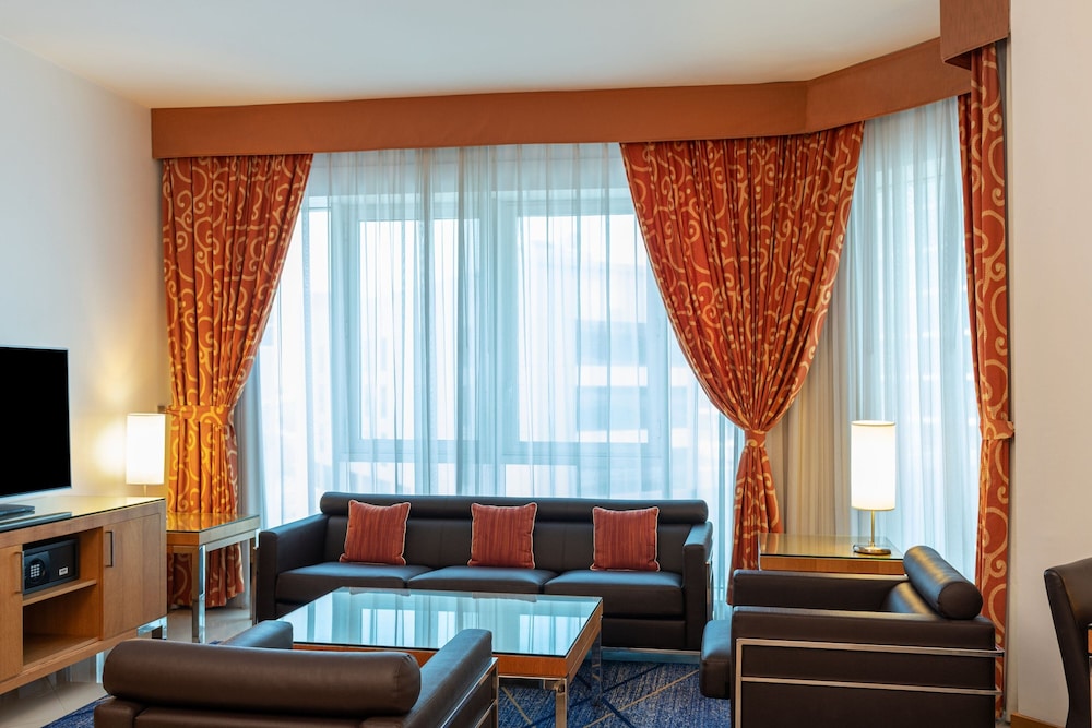 Suite, 1 Bedroom, Non Smoking - Complimentary Shuttle Service to Dubai Mall and Kite Beach photo 2