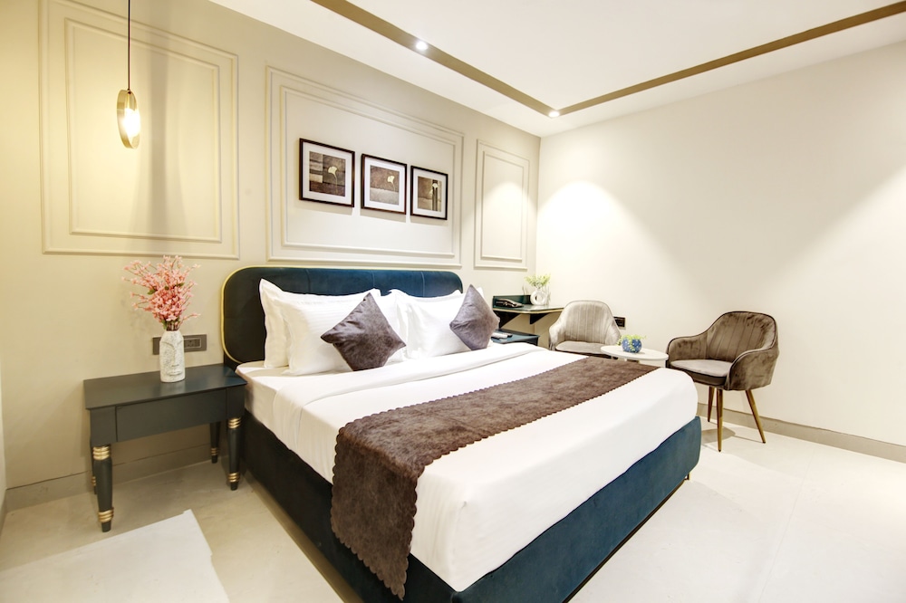 Superior Room with City view Balcony