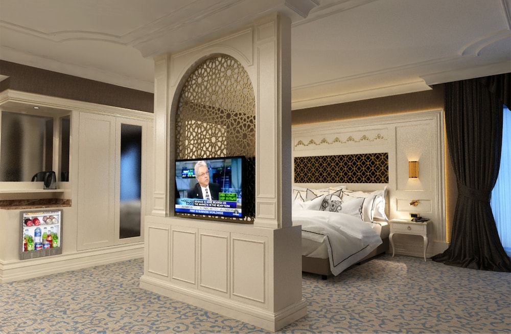 Suite, 1 King Bed, Non Smoking (Harput) thumbnail 6