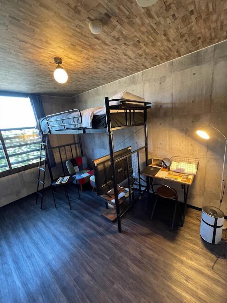 Compact Room, Non Smoking, Shared Bathroom photo 1