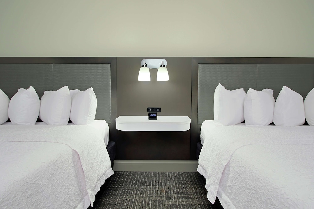 Two queen beds non smoking - Photo 5