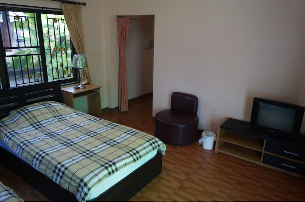 Deluxe Twin Room photo 3