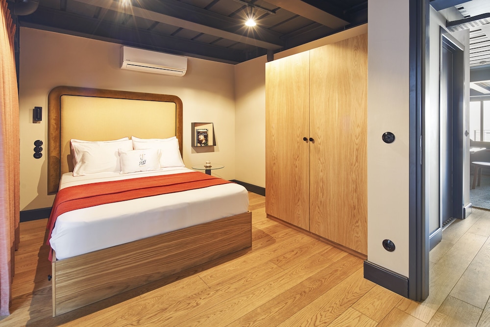 Signature Apartment, 1 Bedroom, Sea View, Executive Level photo 3
