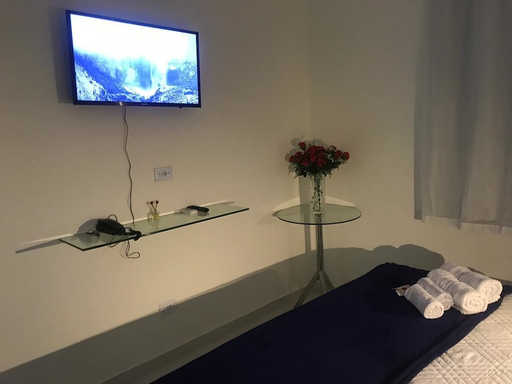 Standard Double Room - Photo 11