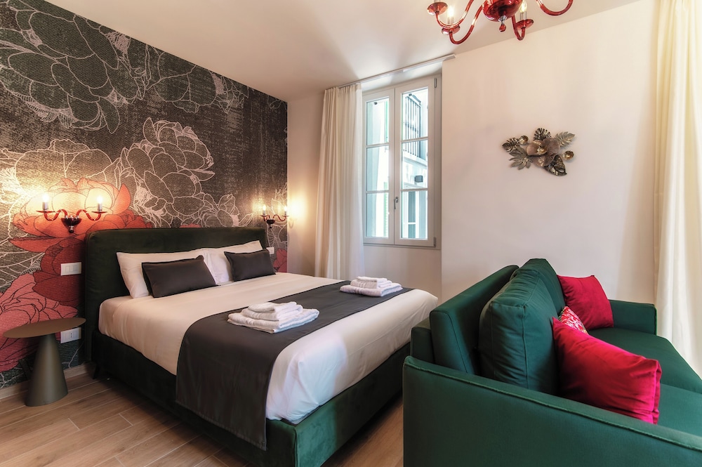 Deluxe Quadruple Room, Partial Lake View photo 1