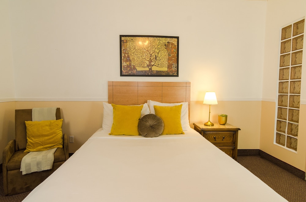 Elite Room, 1 Queen Bed