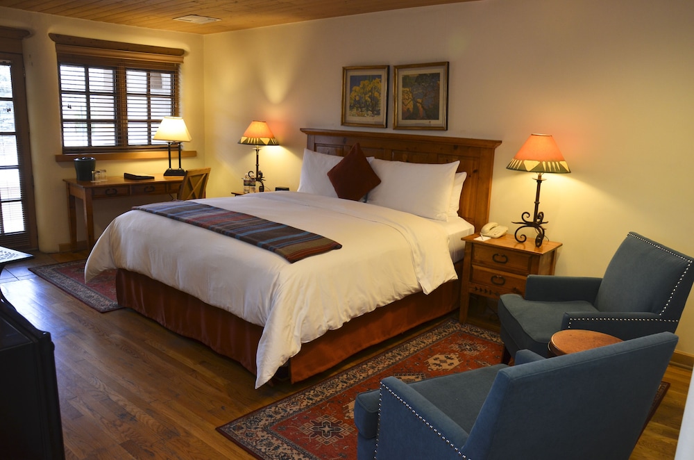 Suite, 1 Bedroom - Photo 2