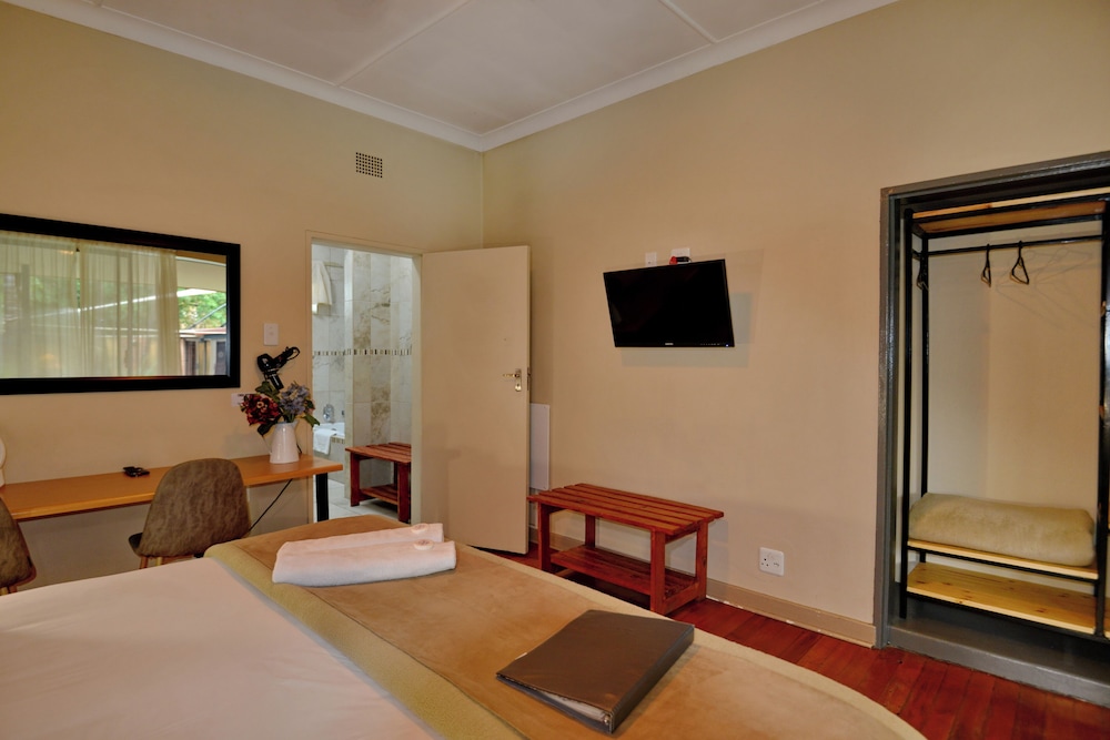 Luxury King Room photo 3