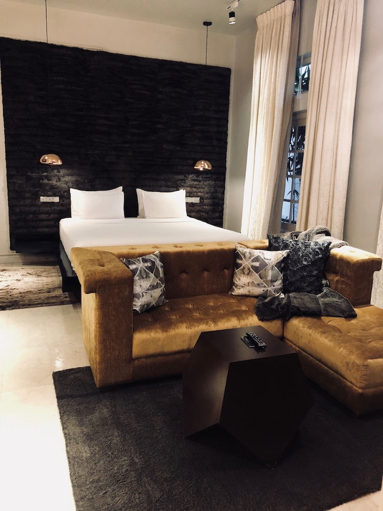 Poolside Suite --> Poolblick-Suite