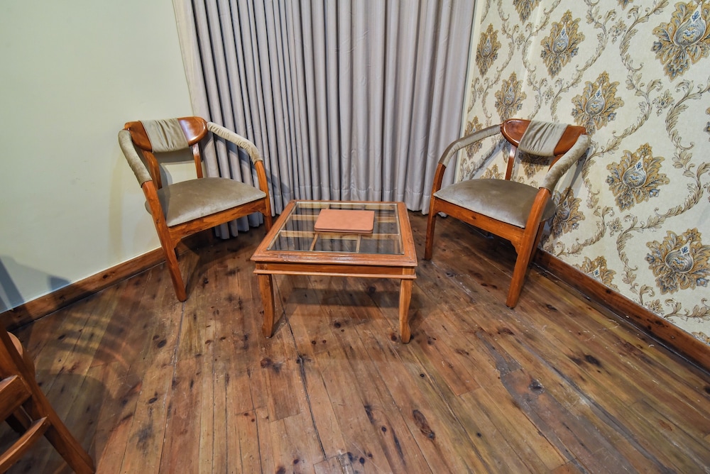 Deluxe Room - Photo 7