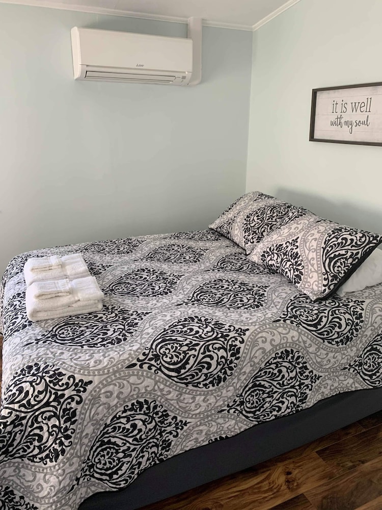 Family Room, Multiple Beds photo 3
