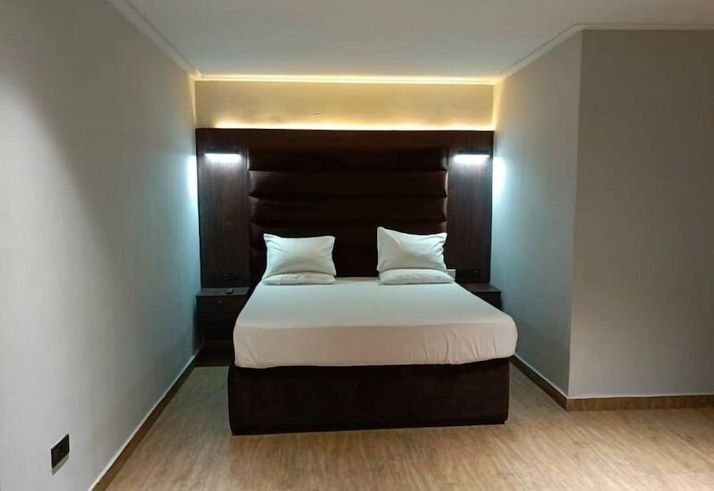Economy Room, Balcony, City View