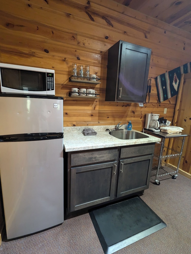 Cabin (Number 5) photo 3