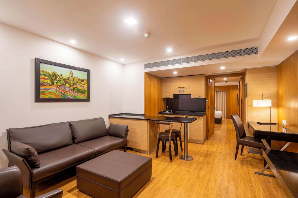 Suite, Non Smoking photo 3
