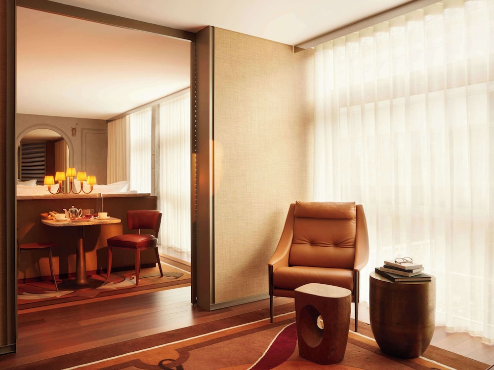 Mondrian Suite photo