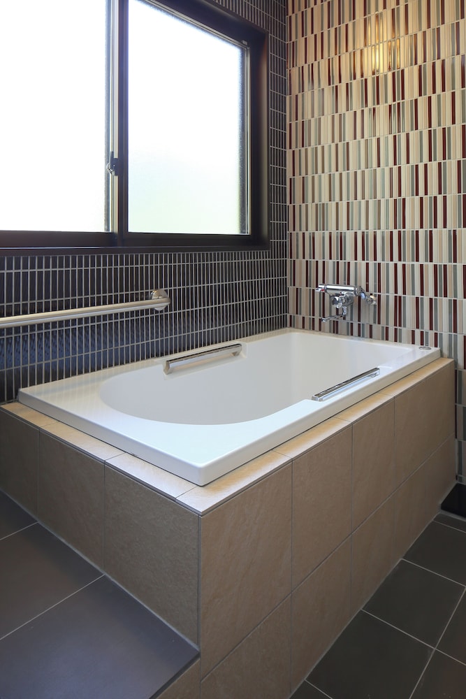 Standard Japanese Western Style room - Photo 3